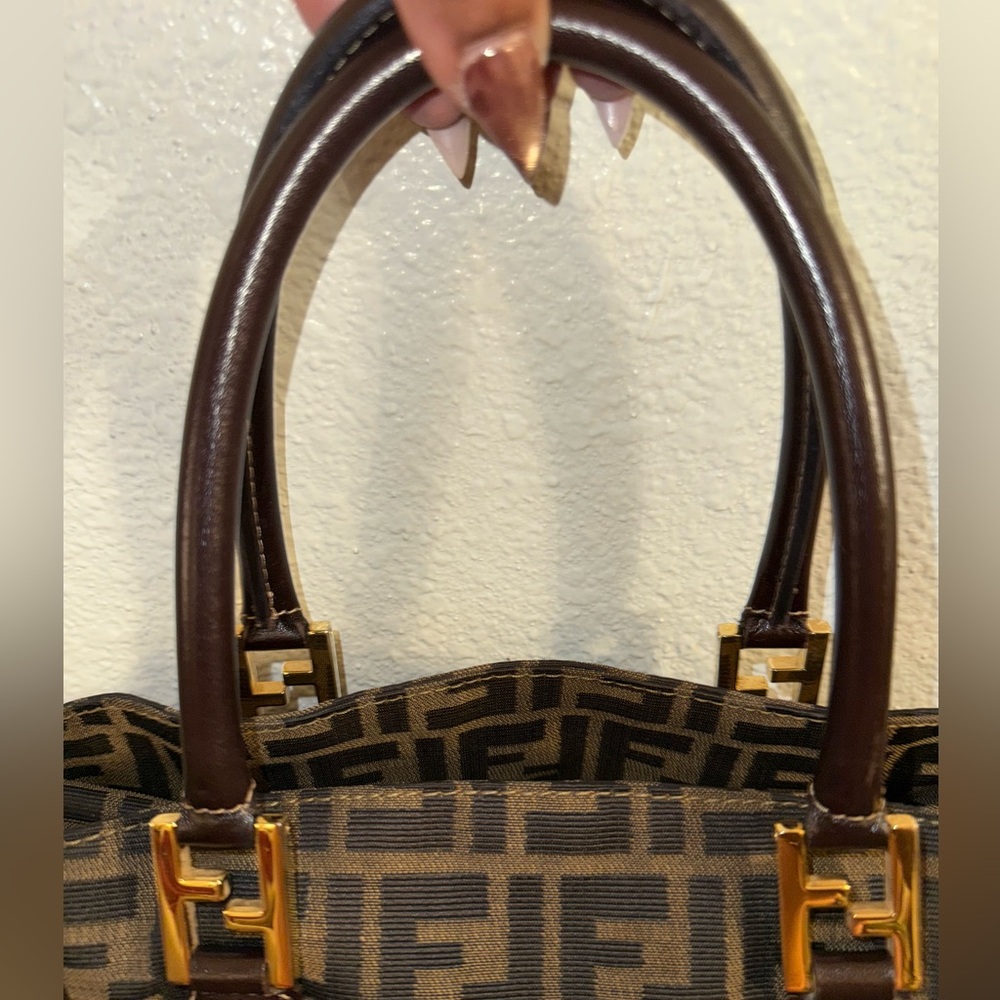 AUTHENTIC FENDI Logo Zucca  Shoulder/Crossbody Bag w/Removable Strap - Picture 11 of 17